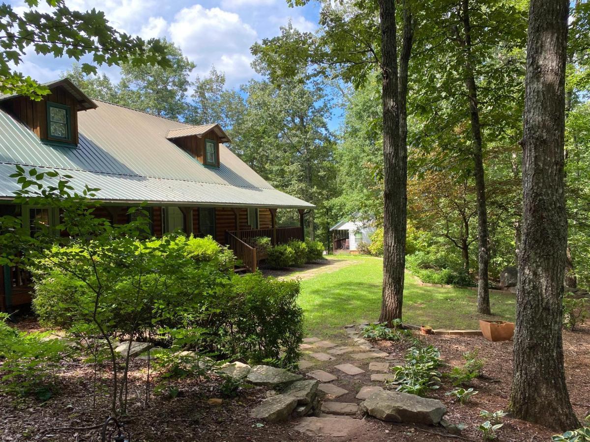 Hotel Barefoot Hills Dahlonega Esterno foto