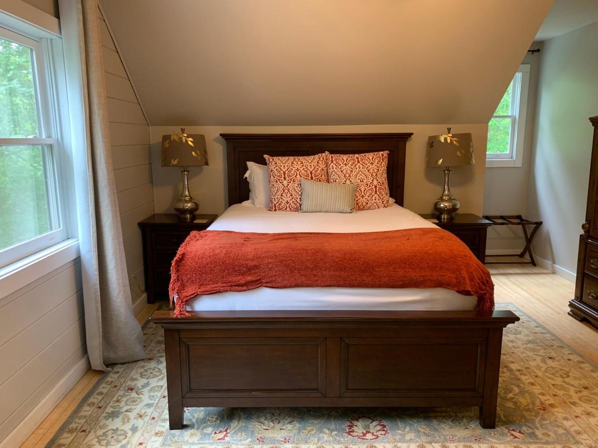 Hotel Barefoot Hills Dahlonega Esterno foto
