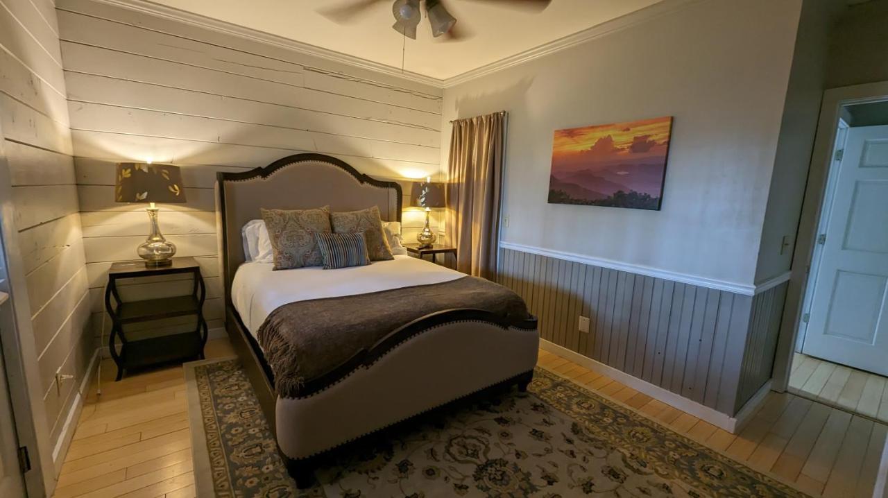 Hotel Barefoot Hills Dahlonega Esterno foto