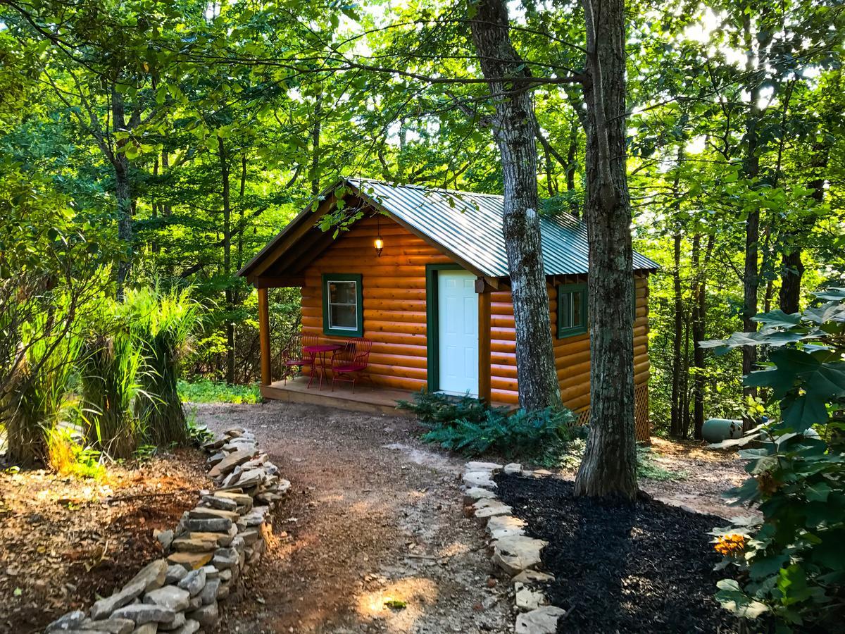 Hotel Barefoot Hills Dahlonega Esterno foto
