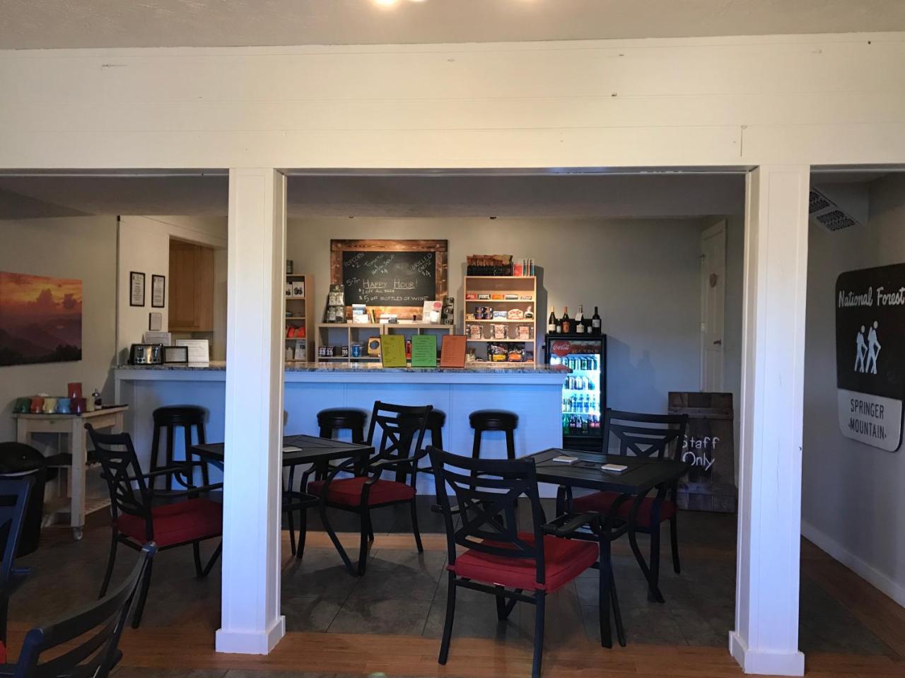 Hotel Barefoot Hills Dahlonega Esterno foto