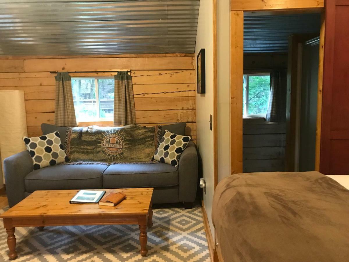 Hotel Barefoot Hills Dahlonega Esterno foto