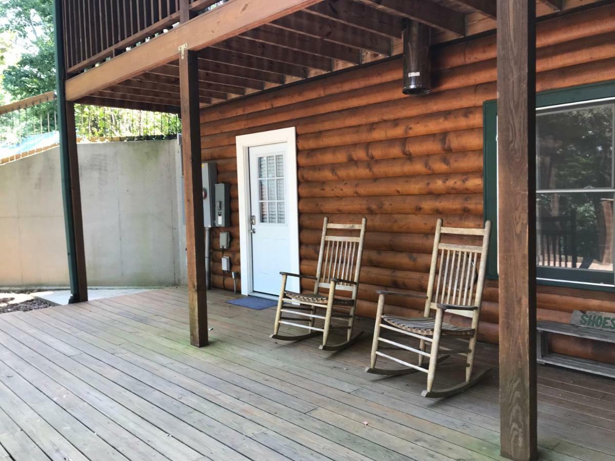 Hotel Barefoot Hills Dahlonega Esterno foto