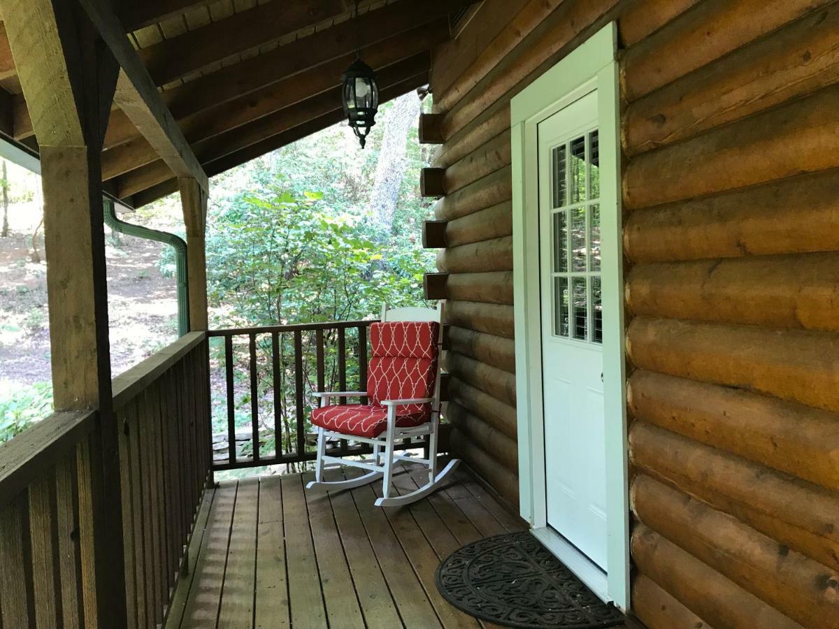 Hotel Barefoot Hills Dahlonega Esterno foto