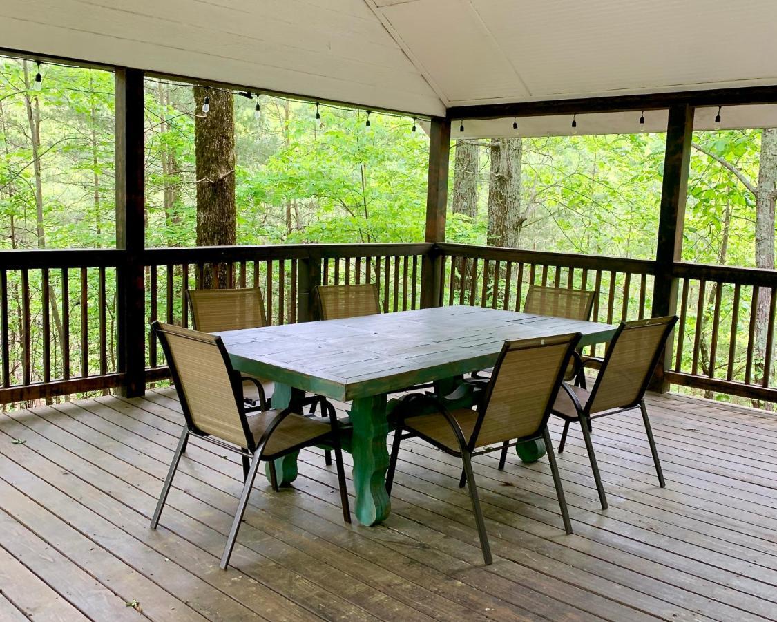 Hotel Barefoot Hills Dahlonega Esterno foto
